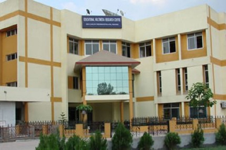 https://cache.careers360.mobi/media/colleges/social-media/media-gallery/2433/2019/1/7/College Building of Educational Multimedia Research Centre DAVV Indore_Campus-View.jpg